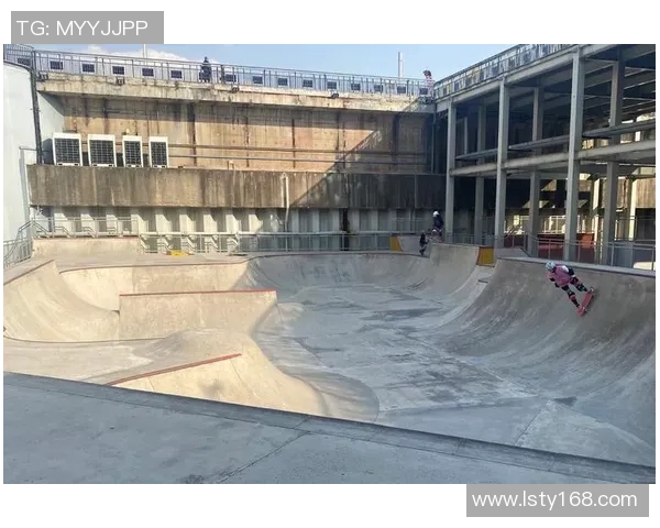 深圳滑板队与杭州滑板队赛后复盘分析比赛节奏与战术对比